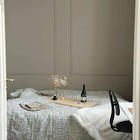 In A Luxury Real Estate In Lägenhet